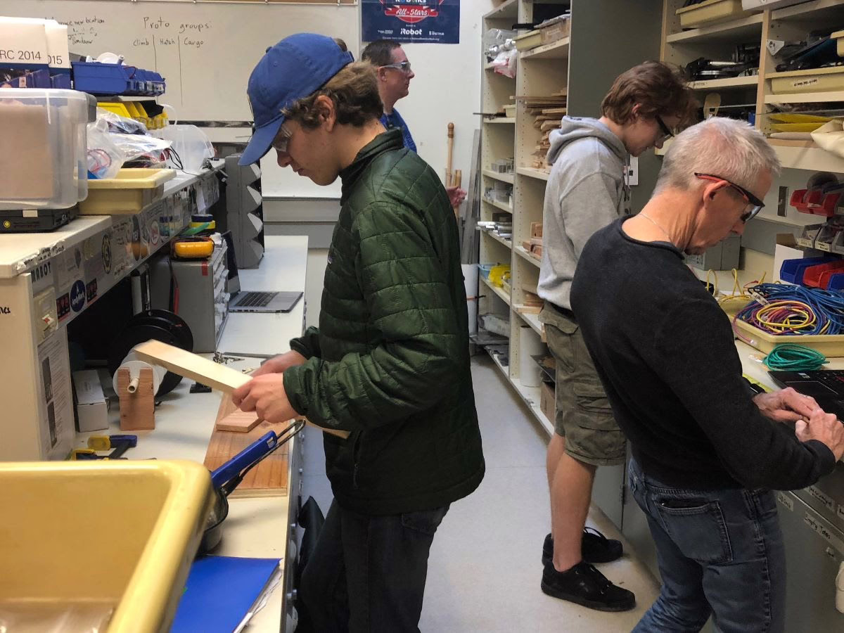 Spartronics students working